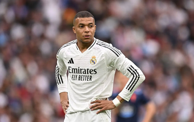 Mbappe đã phải nhập viện khẩn cấp do viêm dạ dày ruột