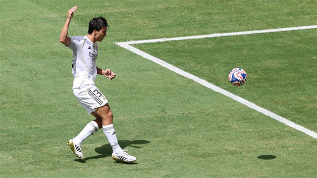 Garcia làm tung lưới Al Hilal bằng cú dứt điểm một chạm