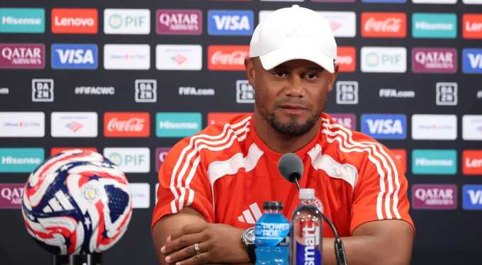 HLV Kompany cảnh báo cầu thủ Bayern trước trận Boca