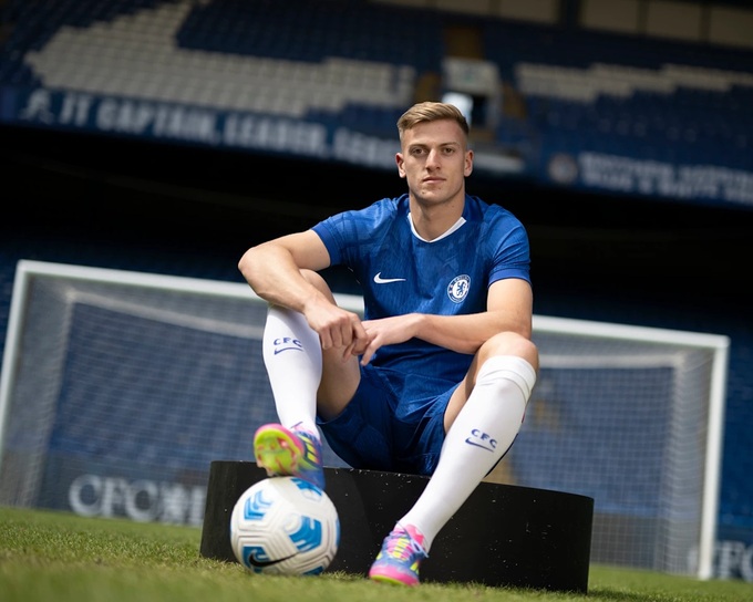 Đến một cầu thủ còn khá vô danh tiểu tốt như Liam Delap cũng từ chối MU để gia nhập Chelsea