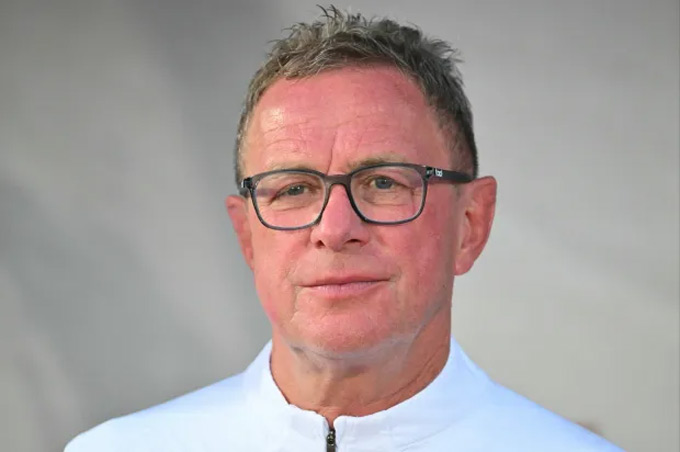 HLV Ralf Rangnick lại "vạch mặt" MU.