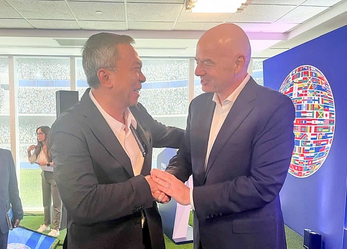 Chủ tịch VFF Trần Quốc Tuấn và Chủ tịch FIFA Gianni Infantino.