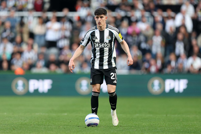 Livramento đang lọt vào tầm ngắm của Man City