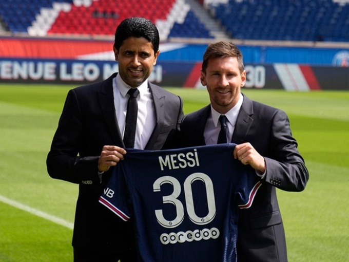 Lionel Messi ngày gia nhập PSG