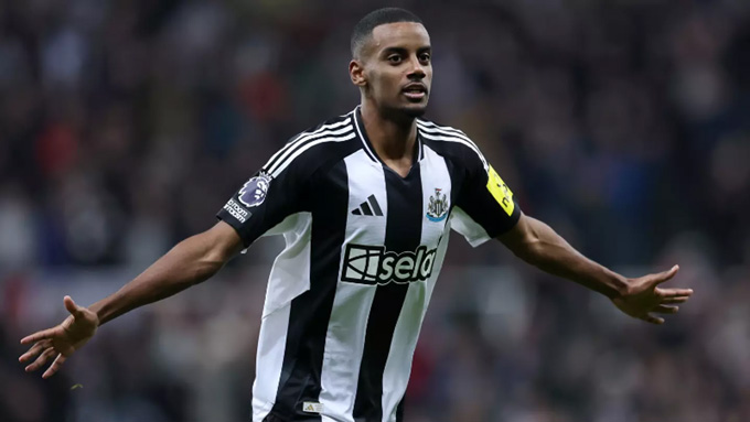 Sẽ không có chuyện Newcastle bán Isak