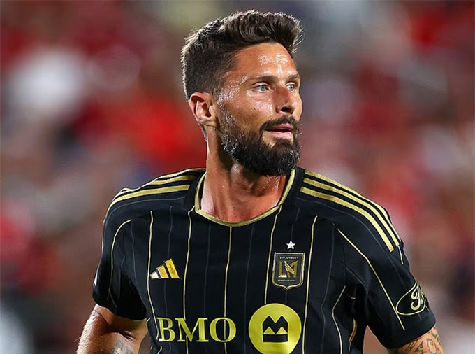 Olivier Giroud chia tay Los Angeles để trở lại Ligue 1