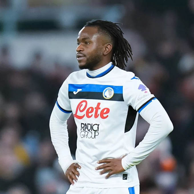  Lời đề nghị từ Arsenal khiến Lookman đang muốn rời Atalanta ngay trong hè này. Cựu cầu thủ Everton được cho là đang muốn trở lại Premier League vì anh muốn thực hiện bước tiếp theo trong sự nghiệp của mình.