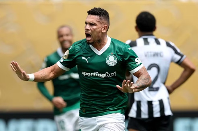 Người hùng Paulinho ghi bàn quyết định giúp Palmeiras hạ Botafogo
