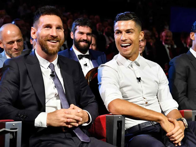 Ronaldo vừa ký hợp đồng siêu khủng