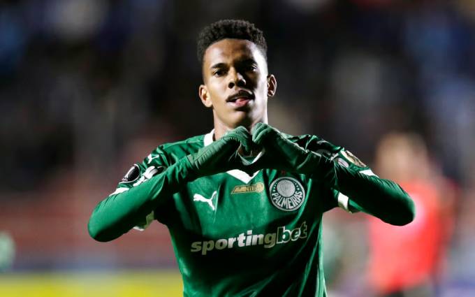 Estevao đã là người của Chelsea nhưng vẫn thi đấu cho Palmeiras