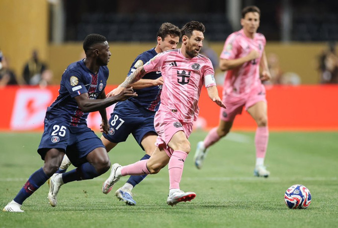 Messi đơn giản là không thể làm gì trước một PSG quá mạnh