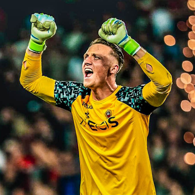 Marcin Bulka không được phép đến MU trong mùa hè này
