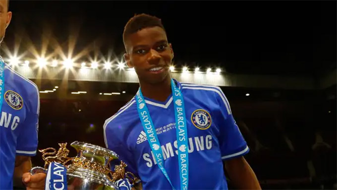 Anh cũng từng giành Champions League trẻ với Chelsea