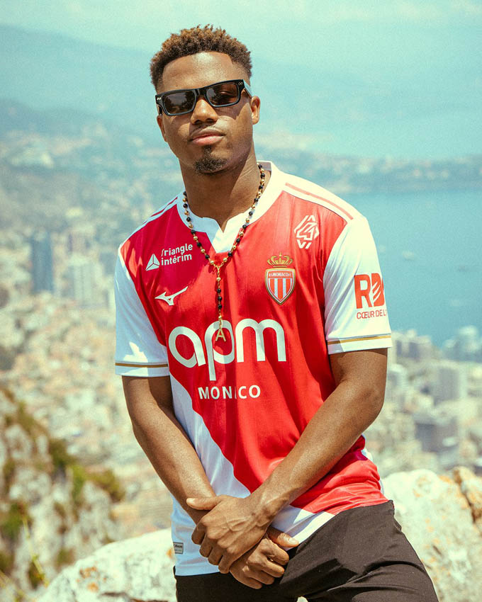 Fati ra mắt Monaco