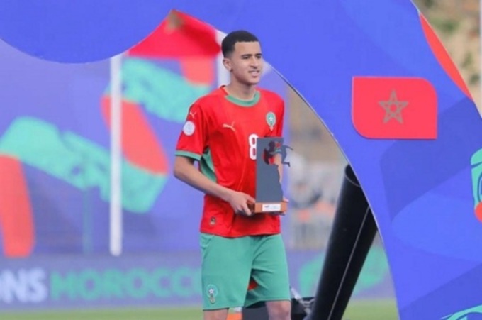 Ouazane chọn màu cờ sắc áo Morocco để đầu quân