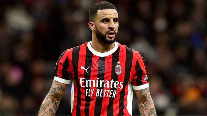 Walker bị AC Milan quay lưng và buộc phải tới Burnley