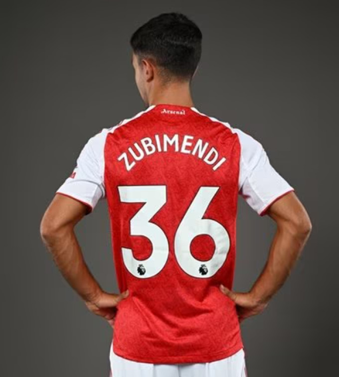 Zubimendi khoác áo số 36