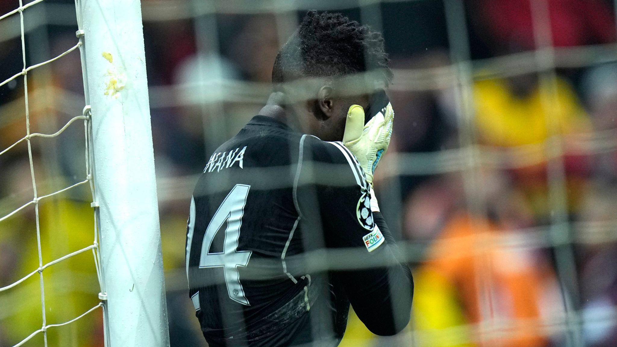 Nemanja Matic đã coi Onana "về mặt thống kê là một trong những thủ môn tệ nhất trong lịch sử hiện đại của MU" 