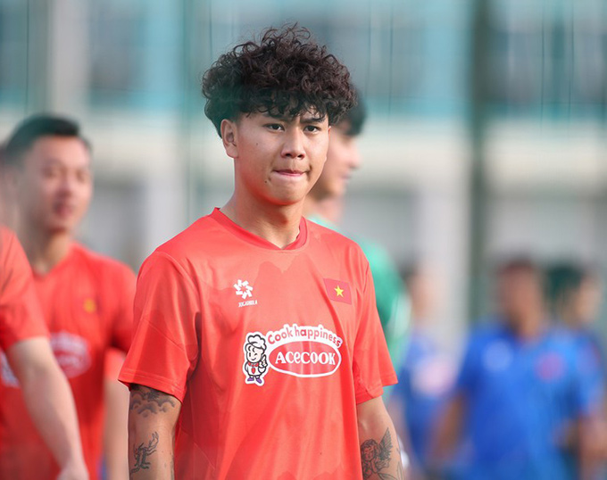 Alex Bùi vẫn có nguy cơ bị loại - Ảnh: Phan Tùng 