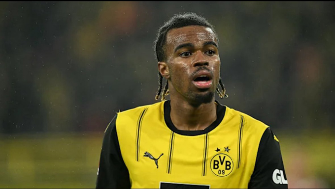 Dortmund muốn sở hữu Chukwuemeka dài hạn