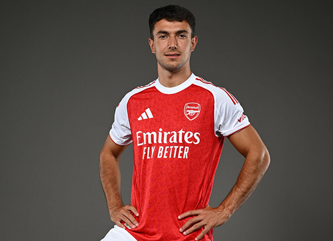 Zubimendi kí hợp đồng 5 năm với Arsenal