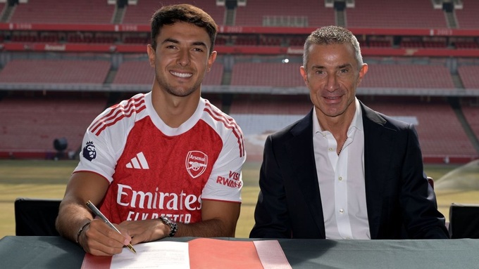 Zubimendi vừa gia nhập Arsenal với phí chuyển nhượng 66 triệu euro.
