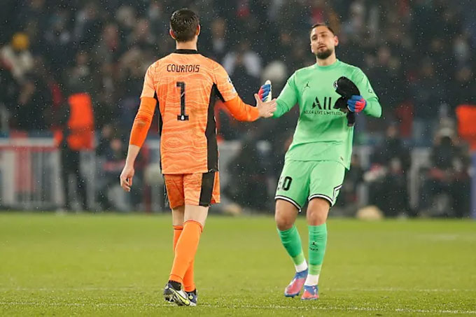 Courtois sẽ có màn so tài đáng chờ đợi với Donnarumma