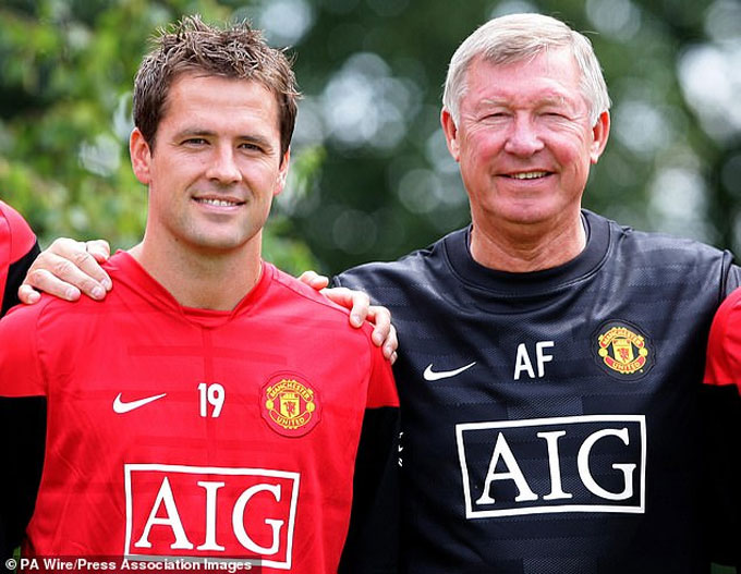 Năm 2009, Sir Alex từng ký hợp đồng với Owen theo dạng đá trận nào tính tiền trận đó