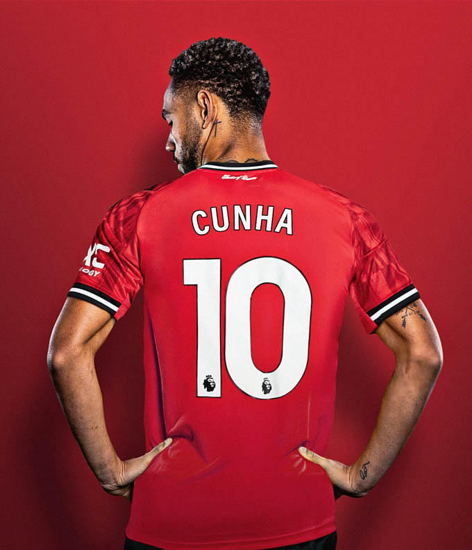 Cunha là số 10 mới của MU
