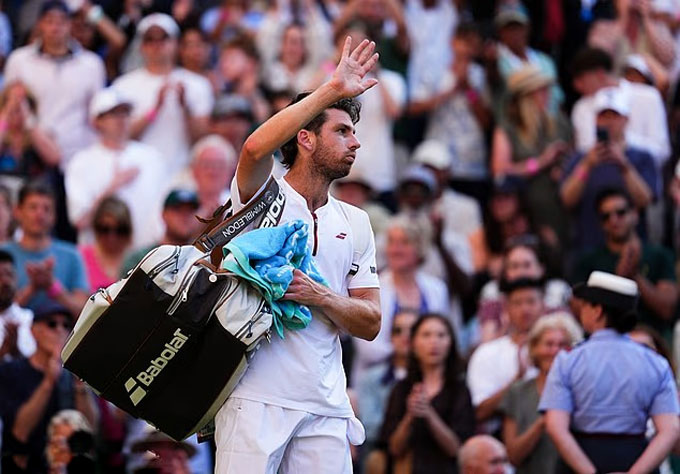 Cam Norrie dừng chân ở tứ kết Wimbledon 2025 sau khi thua đương kim vô địch Carlos Alcaraz