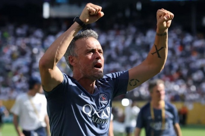 HLV Luis Enrique đang tạo ra một đội bóng như thể đến từ hành tinh khác