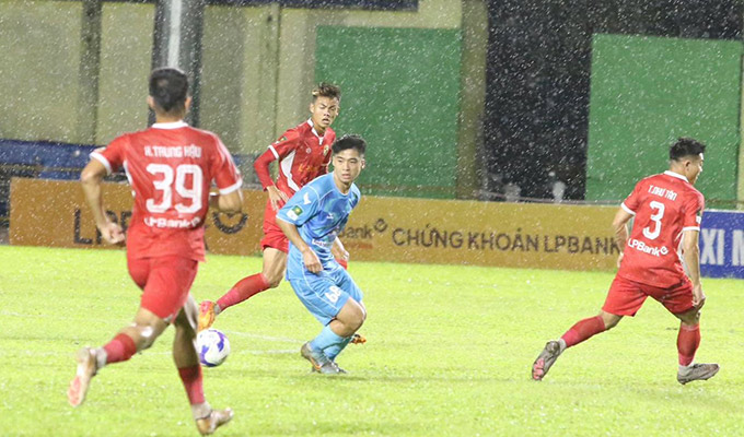 Sau khi chia tay Hòa Bình, Trần Gia Huy đang trở lại HAGL tìm kiếm cơ hội chơi V.League 