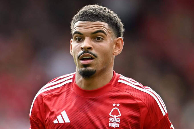 Thương vụ Gibbs-White của Spurs đang gặp trục trặc