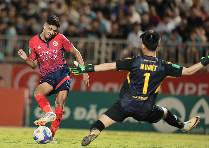 Các CLB V.League được đăng ký 4 ngoại binh cho 1 trận đấu thuộc hệ thống giải quốc gia - Ảnh: Phan Tùng 