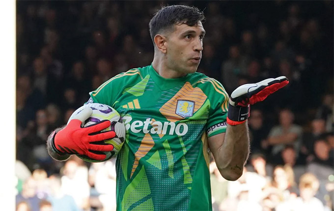 MU muốn chiêu mộ Emiliano Martínez của Aston Villa, nhưng thủ thành người Argentina lại nhận được sự quan tâm lớn từ Saudi Arabia
