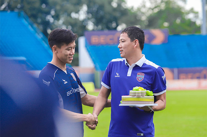 Quế Ngọc Hải chia tay Bình Dương 