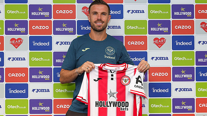 Henderson trở lại Anh sau khi chấm dứt hợp đồng với Ajax