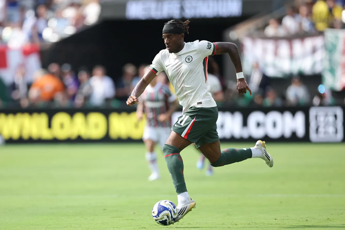 Madueke là 1 trong 3 cầu thủ sắp sang Arsenal