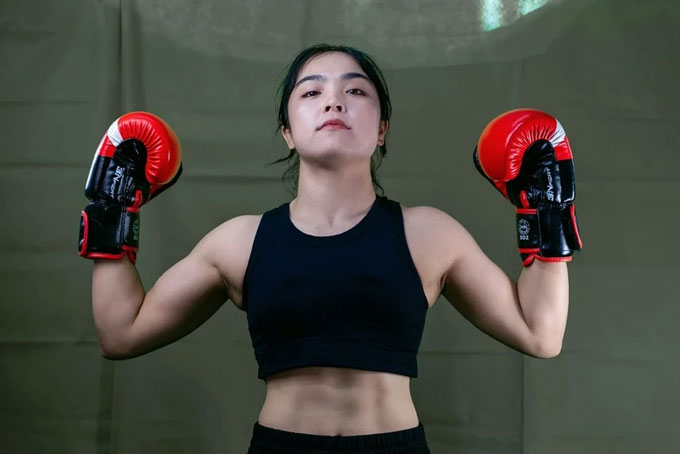 Lò Thị Phung hiện là một VĐV MMA xuất sắc