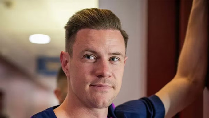Ter Stegen đang trở thành "cục nợ" của Barca