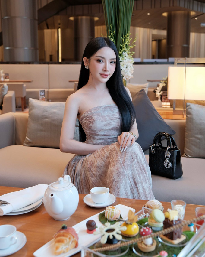 Hiện tại, Bảo Trân đang kinh doanh spa chuyên về phun xăm thẩm mỹ tại Gia Lai, nơi giúp cô ngày càng nổi bật với nét đẹp sắc sảo và hiện đại.