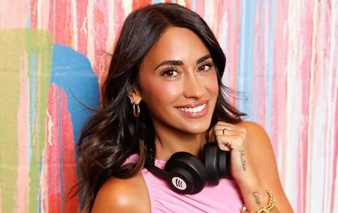 Cô vợ Antonela Roccuzzo của Lionel Messi 
