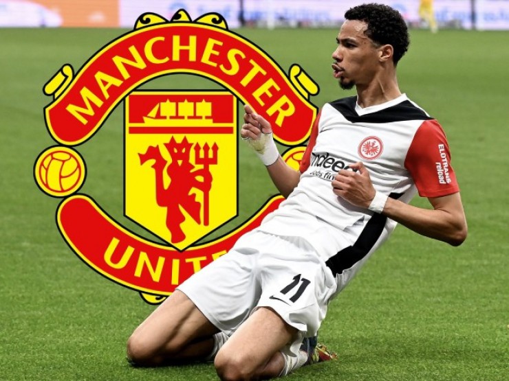 Hugo Ekitike được MU theo sát