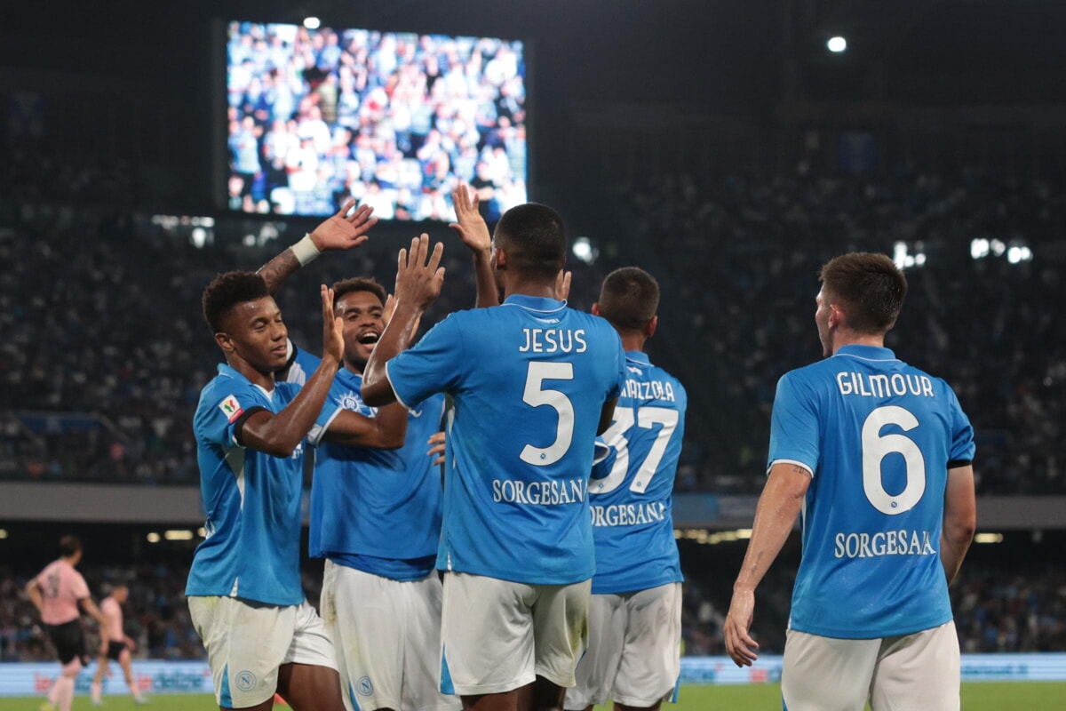 Niềm hy vọng lớn nhất của Serie A mùa giải tới chỉ có thể là Napoli