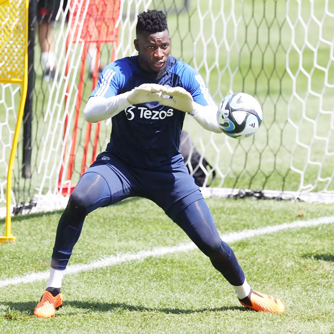Onana đang tích cực tập luyện để có thể ra sân ở trận mở màn Premier League 2025/26