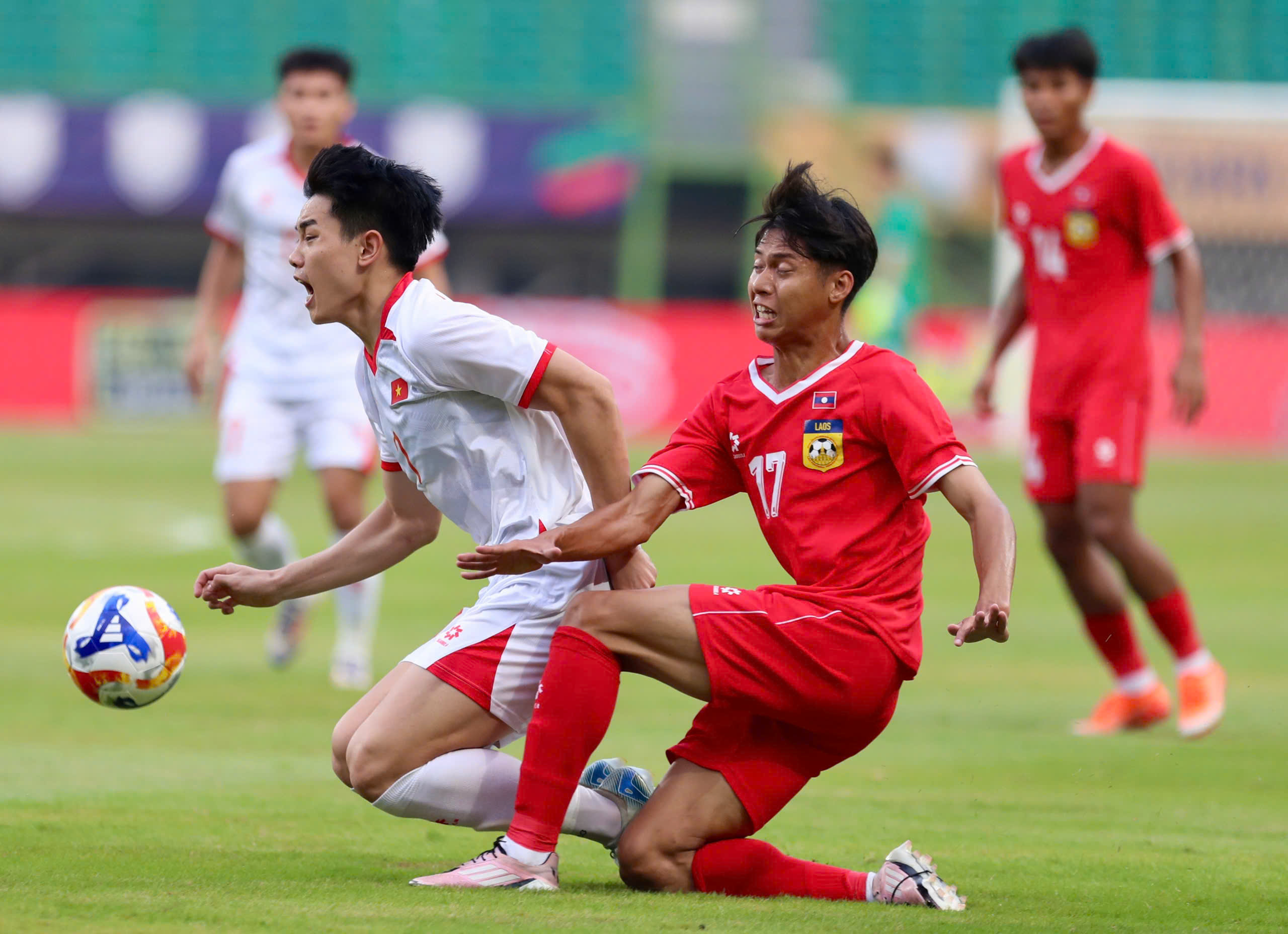 U23 Việt Nam đang chơi áp đảo. Ảnh: Anh Khoa