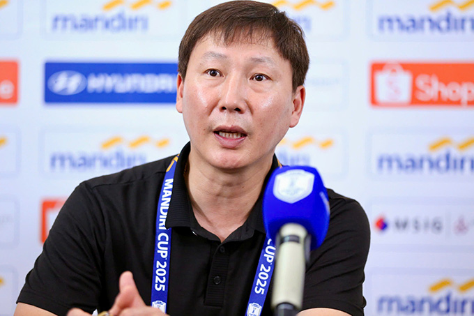 HLV Kim Sang Sik vui khi U23 Việt Nam thắng trận mở màn 