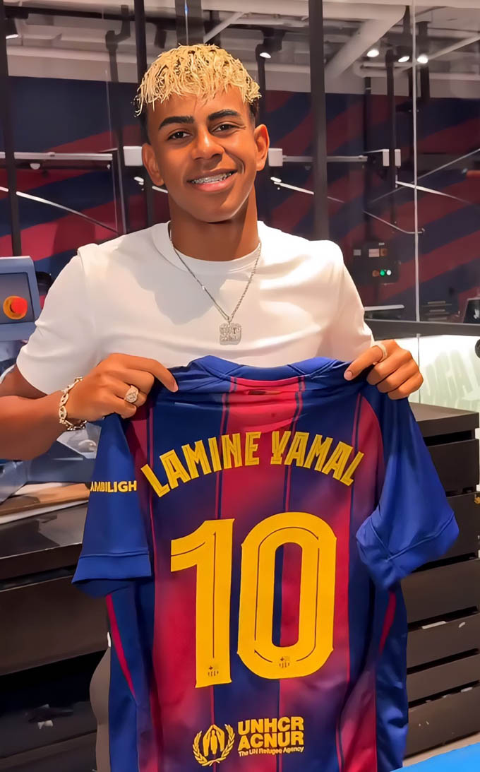 Yamal làm rạng danh số 10 của Barca