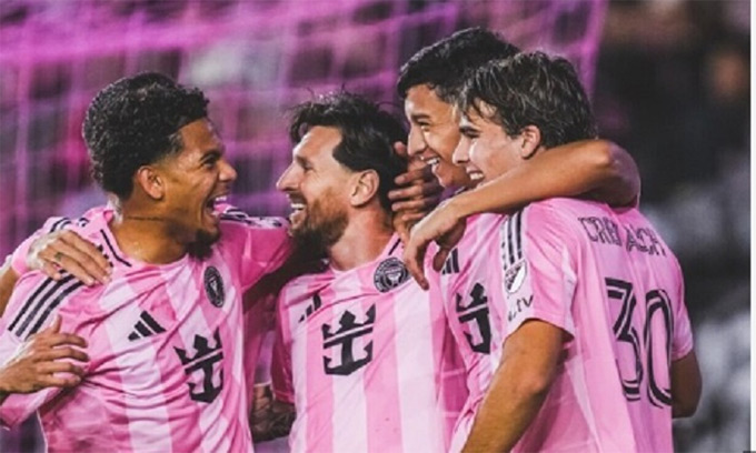 Messi lập cú đúp bàn thắng và 1 đường kiến tạo
