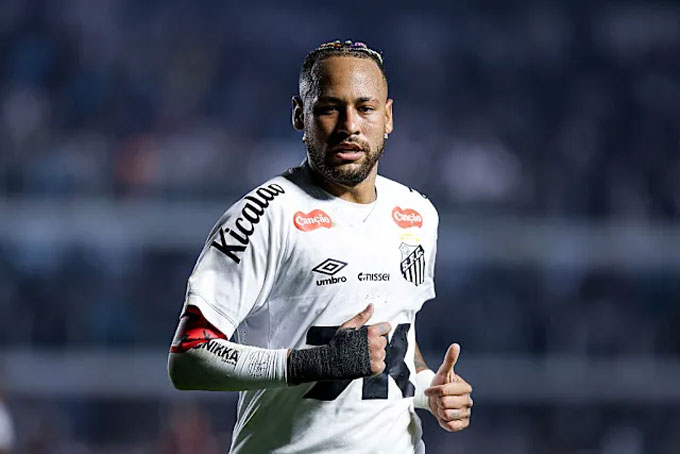 Neymar đã ghi bàn trở lại